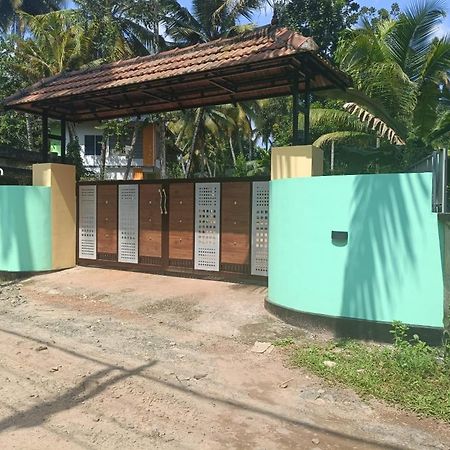 Dilkush Munroe Homestay Kollam Eksteriør billede