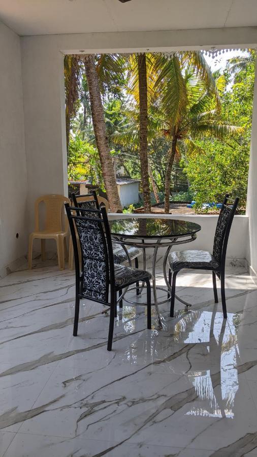 Dilkush Munroe Homestay Kollam Eksteriør billede