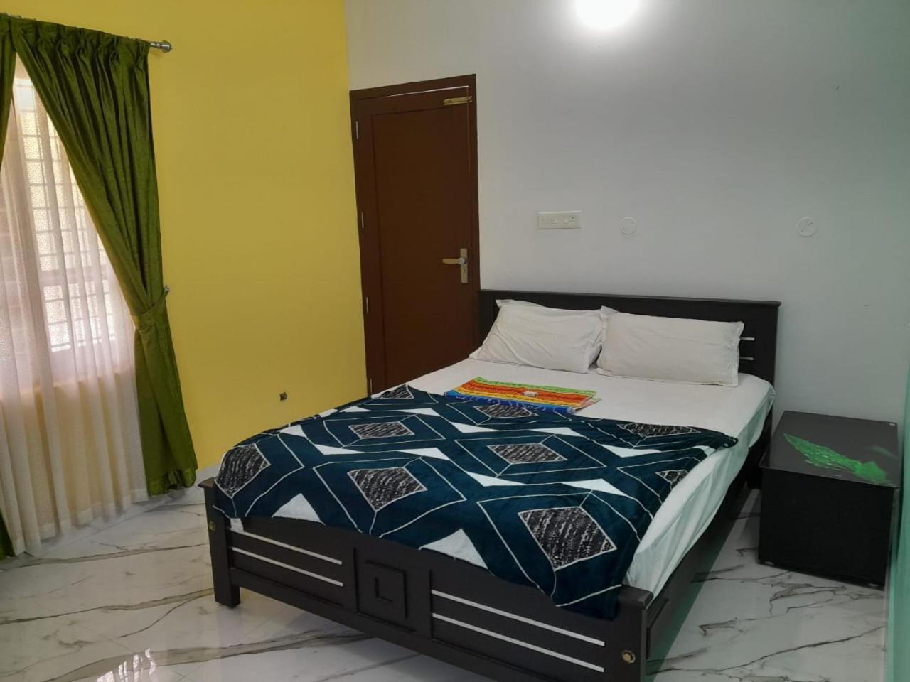 Dilkush Munroe Homestay Kollam Eksteriør billede
