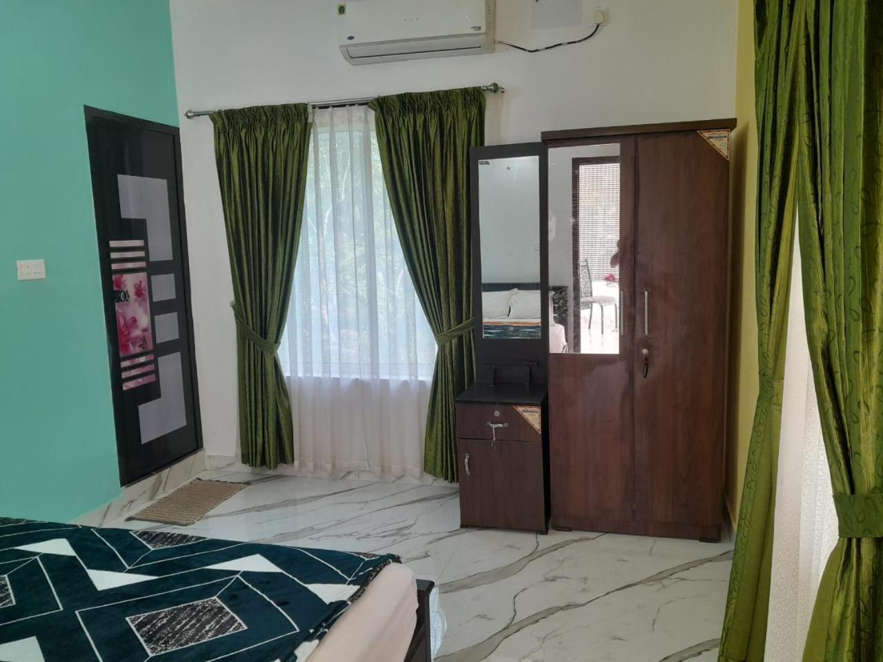 Dilkush Munroe Homestay Kollam Eksteriør billede